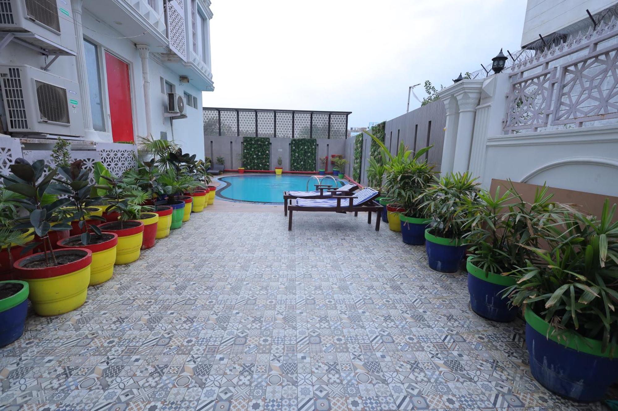 Отель Surasena Regal Vista Agra Агра Экстерьер фото