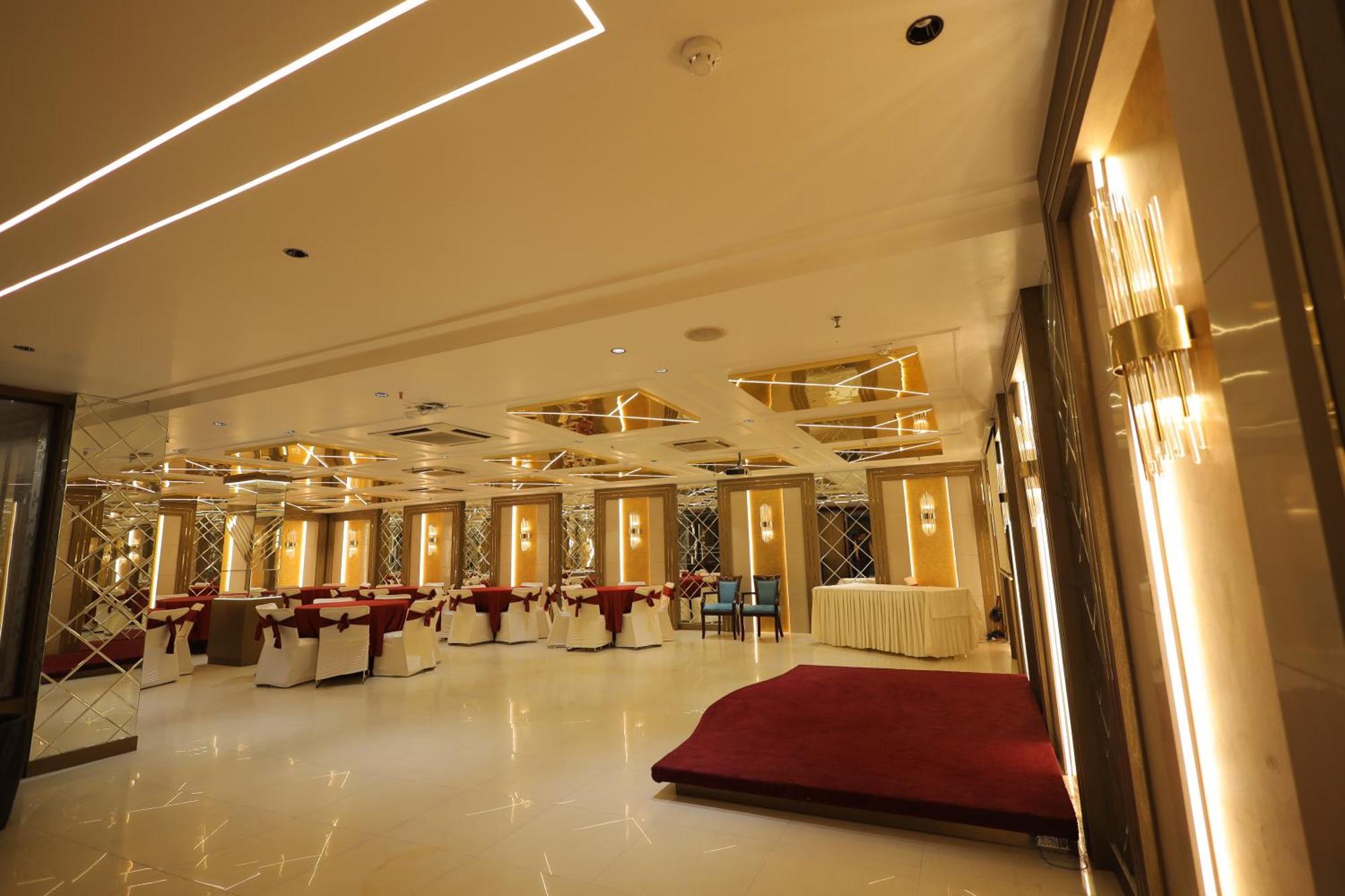 Отель Surasena Regal Vista Agra Агра Экстерьер фото